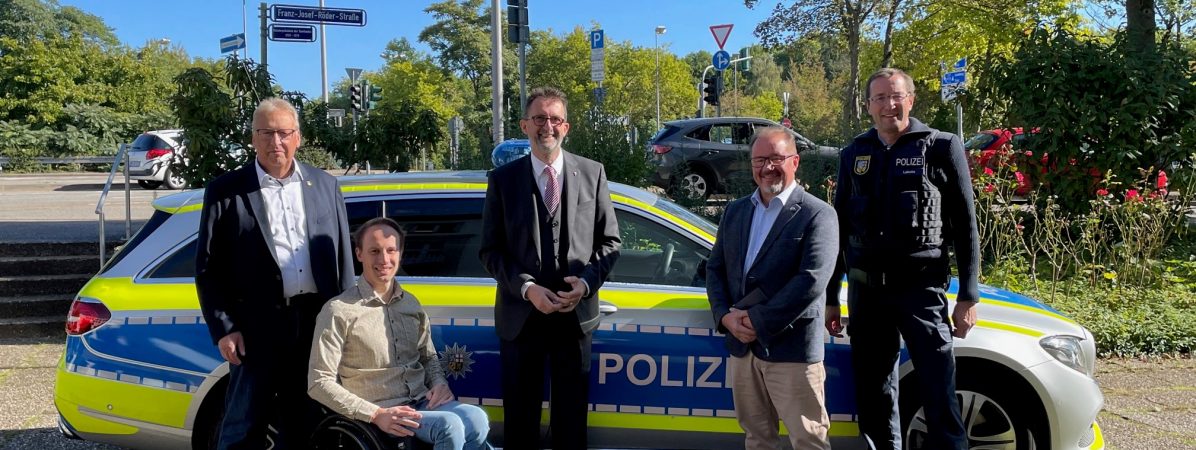 v.l.n.r.: Friedrich Denne (Schatzmeister), Lukas Schneider (Sekretär), Reinhold Jost (Innenminister Saarland), Christian Schmidt (Landesgruppenleiter), Stephan Laßotta (Pressesprecher LPP Saarland)